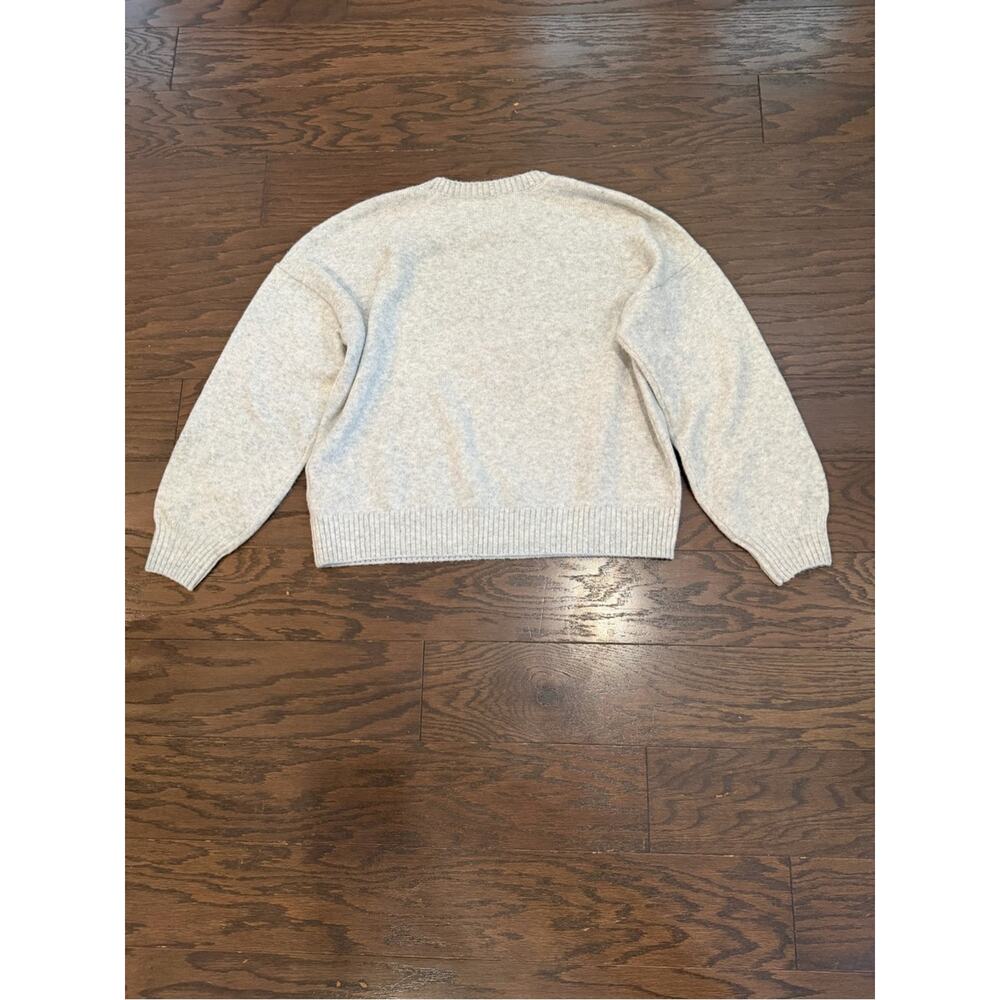 Hollister Bunny Graphic Sweater Light Gray Soft Knit Pullover Size Medium NWT - Picture 6 of 8